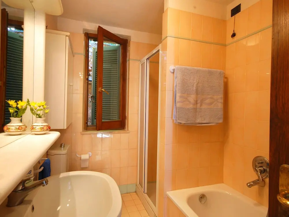 Quaint Holiday Home in Lerici With Fenced Garden