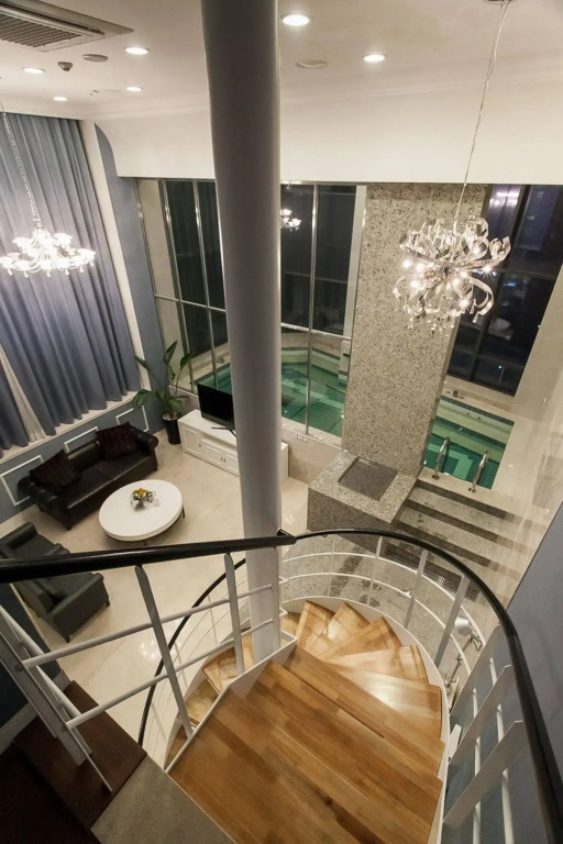 Hotel Pharos