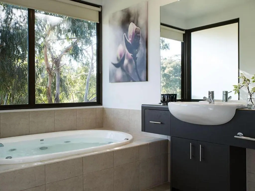 Lake Daylesford Lodge 6