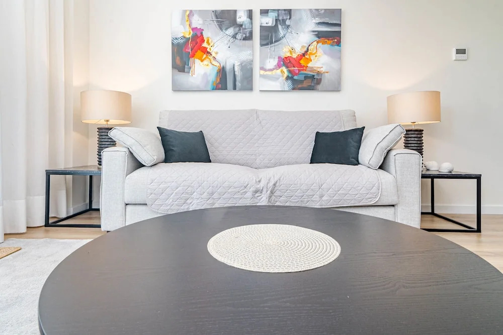 Zaga2c Brand New Modern Apartment 200m to Beach