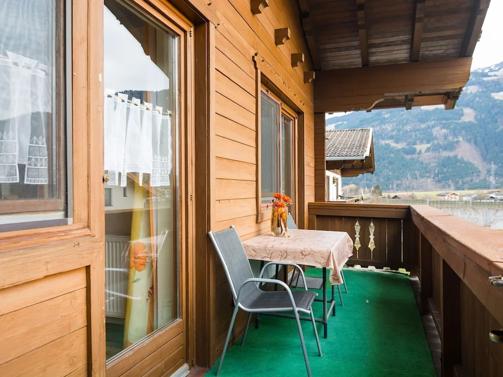 Modern Apartment in Maishofen With Garden