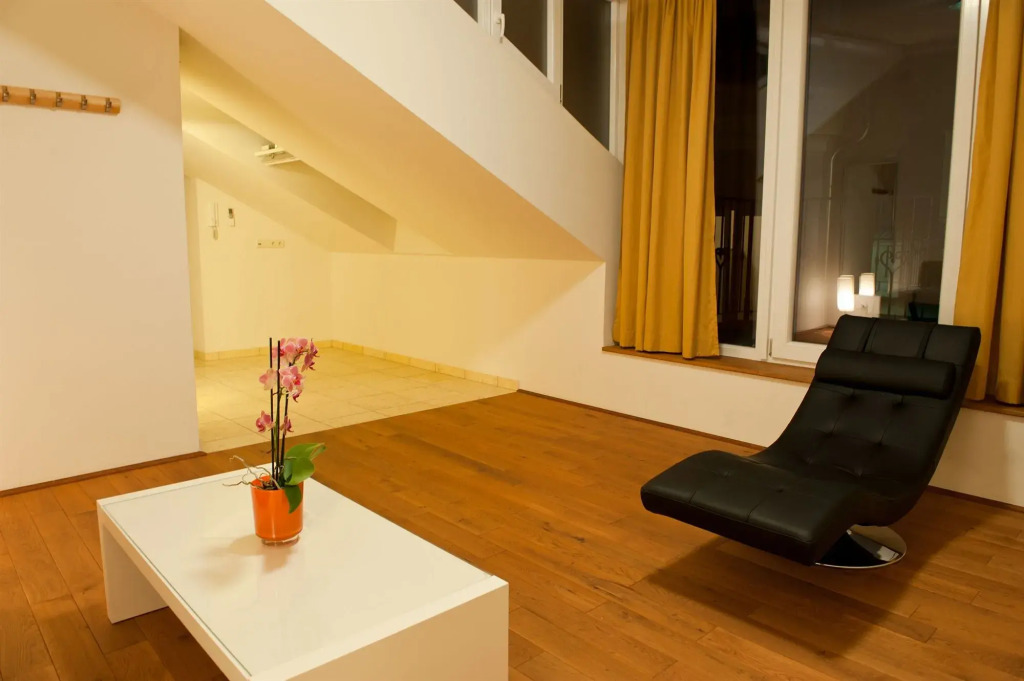 Hahn Apartments
