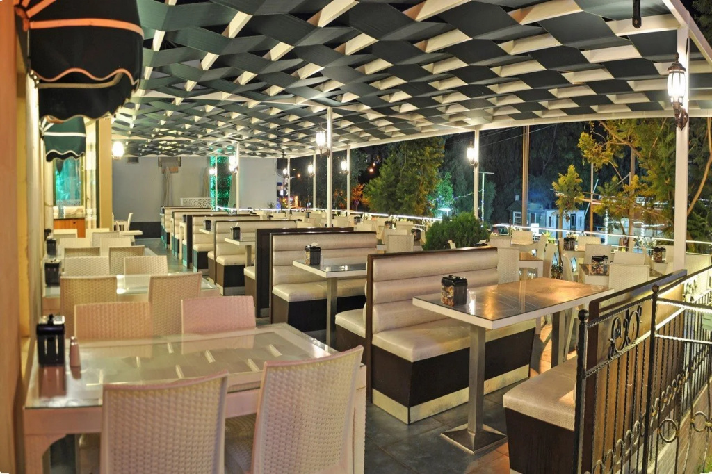 Sky Star Hotel - Bed & Breakfast