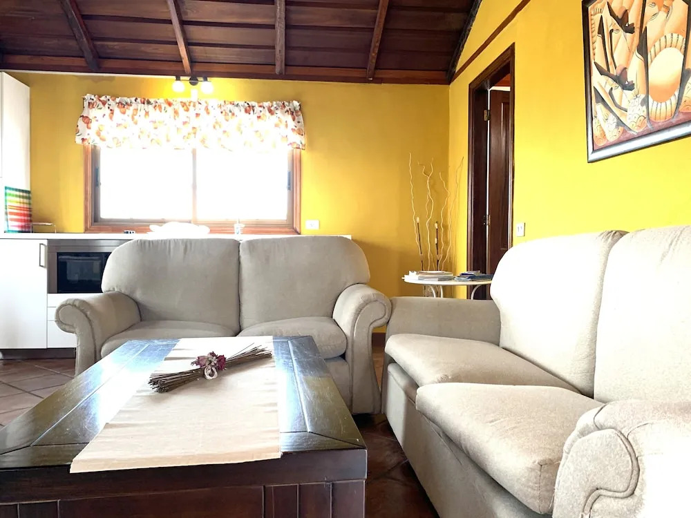 Casas La Paredita