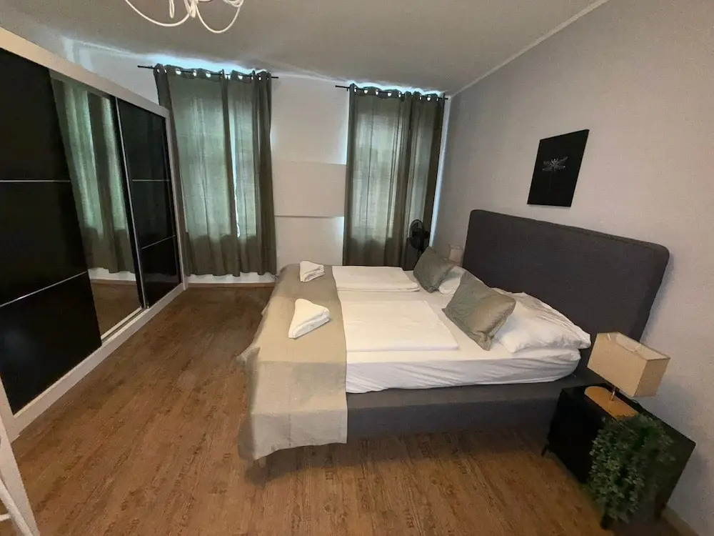 2BR Apartment 10 Min Walk to Westbahnhof
