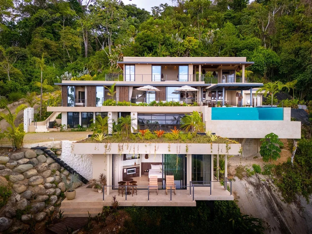 Riverstone Elevated Living Near Beach Town