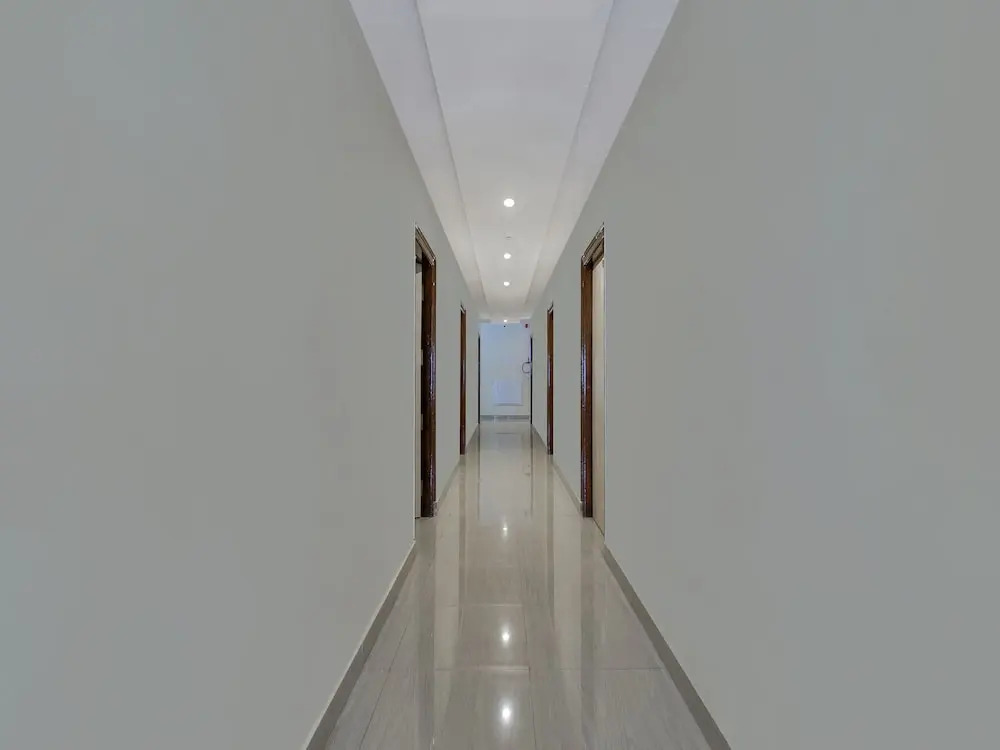 OYO 12181 Hotel Gravity