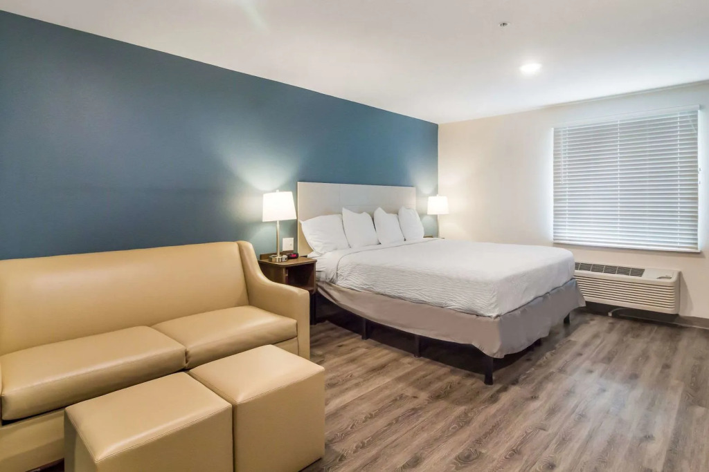 WoodSpring Suites Lake Jackson