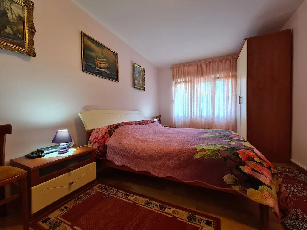 Apartment 1389