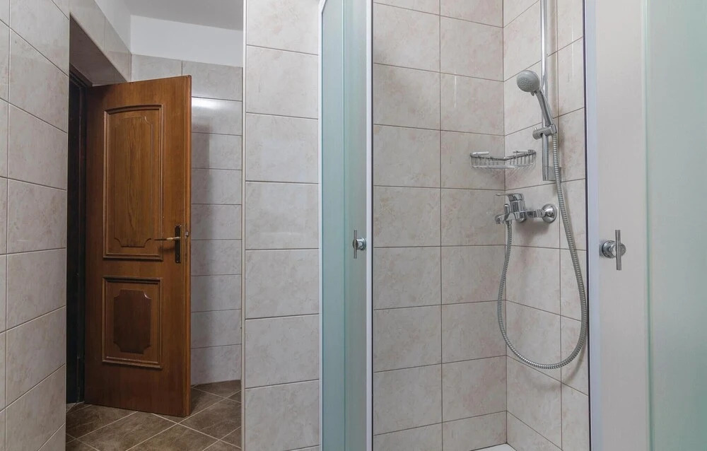 Beautiful Home in Labin With Wifi and 2 Bedrooms