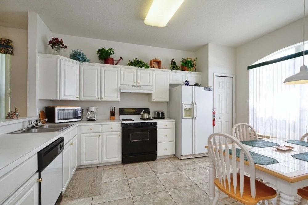 Esprit-3 Bedrooms House w/pool-4100ES 3 Home by RedAwning