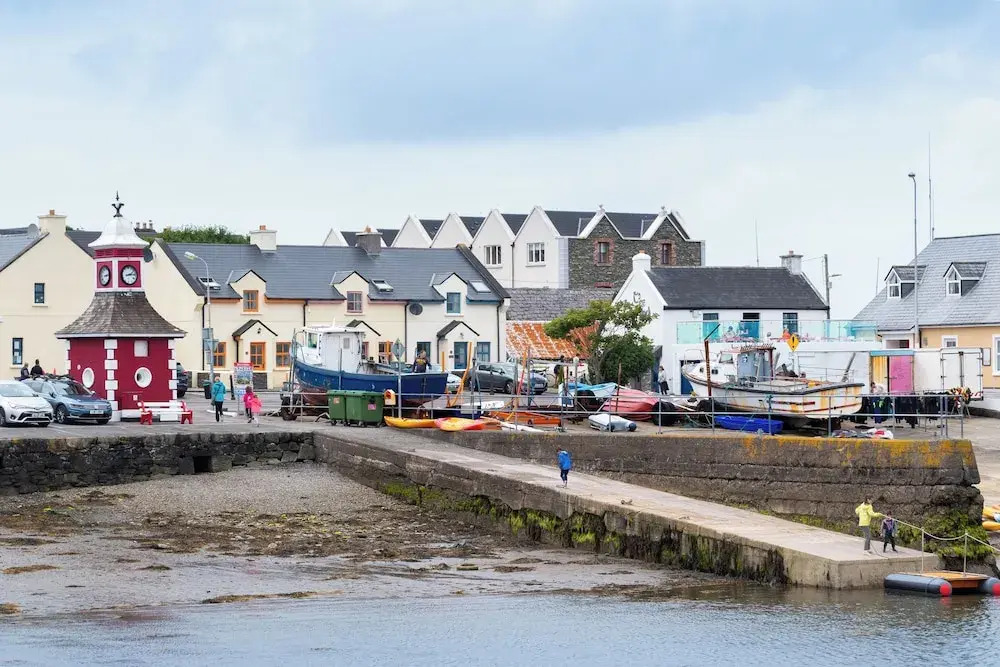 Luxury 4 Bedroom Holiday Home Overlooking the sea on Valentia Island