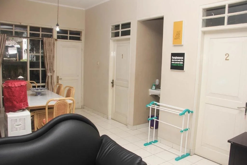 PELE Backpacker Guesthouse