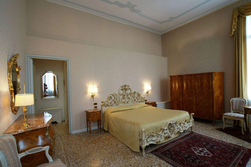 Villa Giustinian