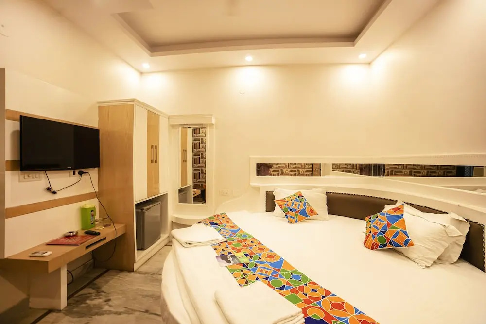 FabHotel Hindustan Deluxe