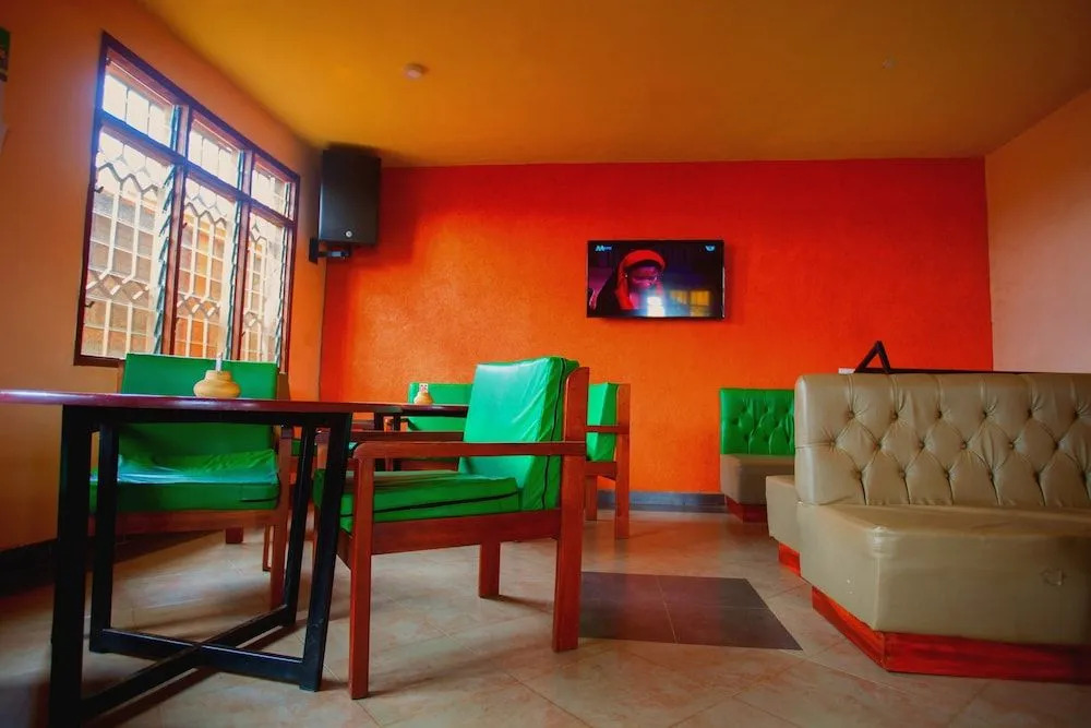 Everest House Hotel