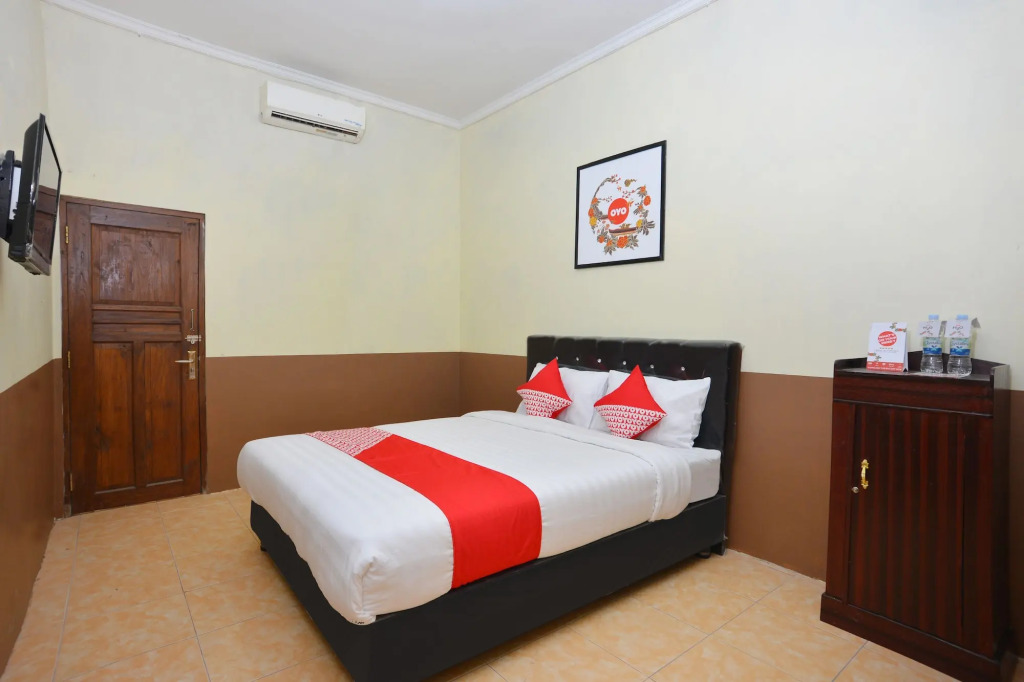 OYO 810 Idola Residence
