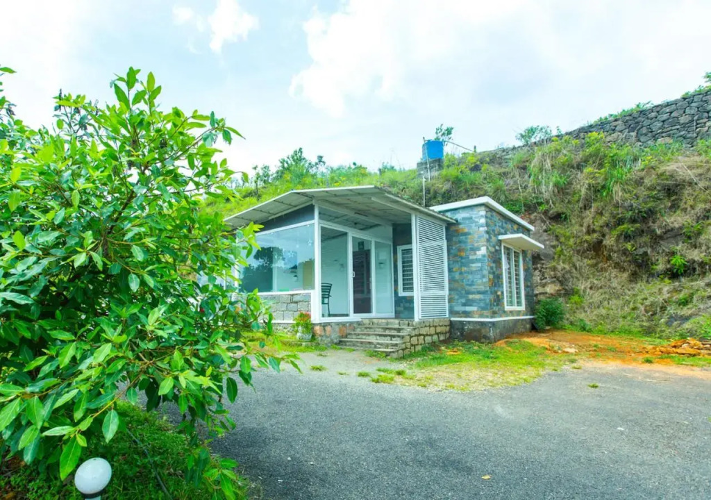 VOYE HOMES Tiyans Castle Vagamon