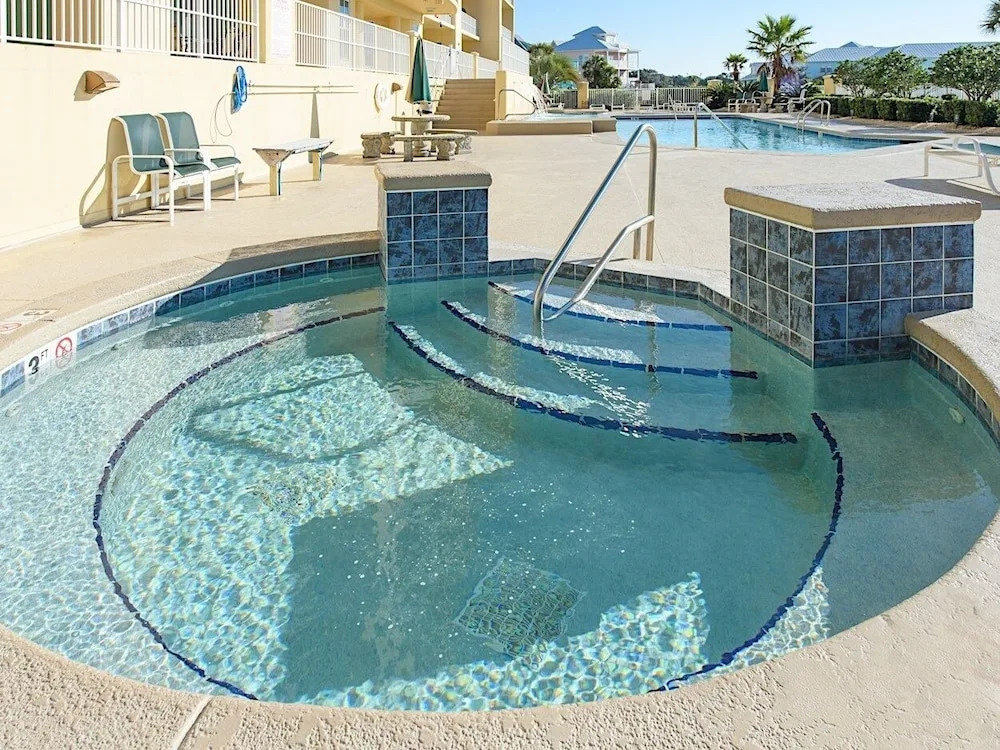 New Listing! Ocean W/ Pool & Rooftop Terrace 3 Bedroom Condo