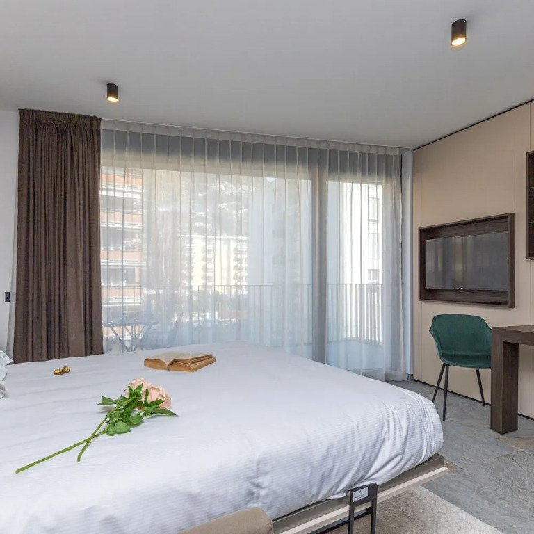 Icon H 307 Suite Micro-living