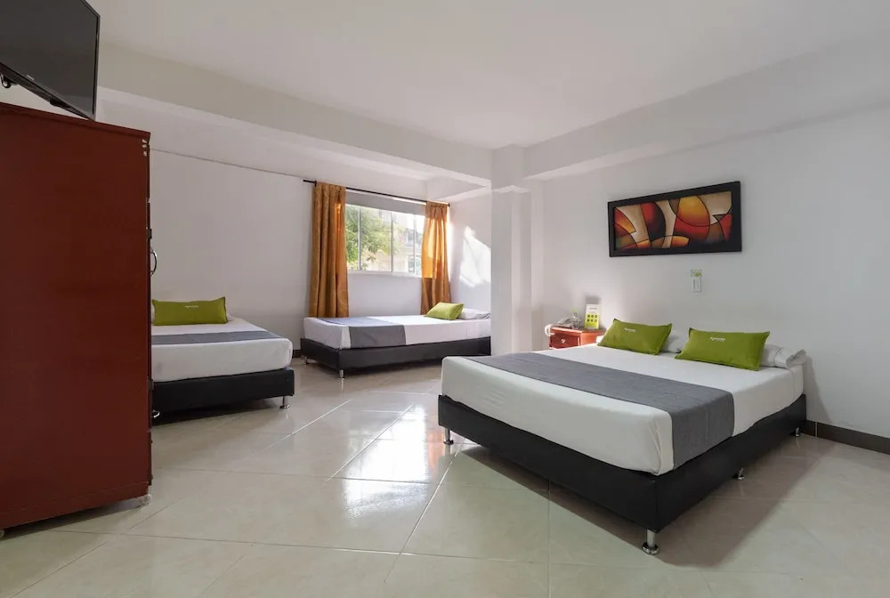 Hotel Imperio 70 by Ayenda Rooms