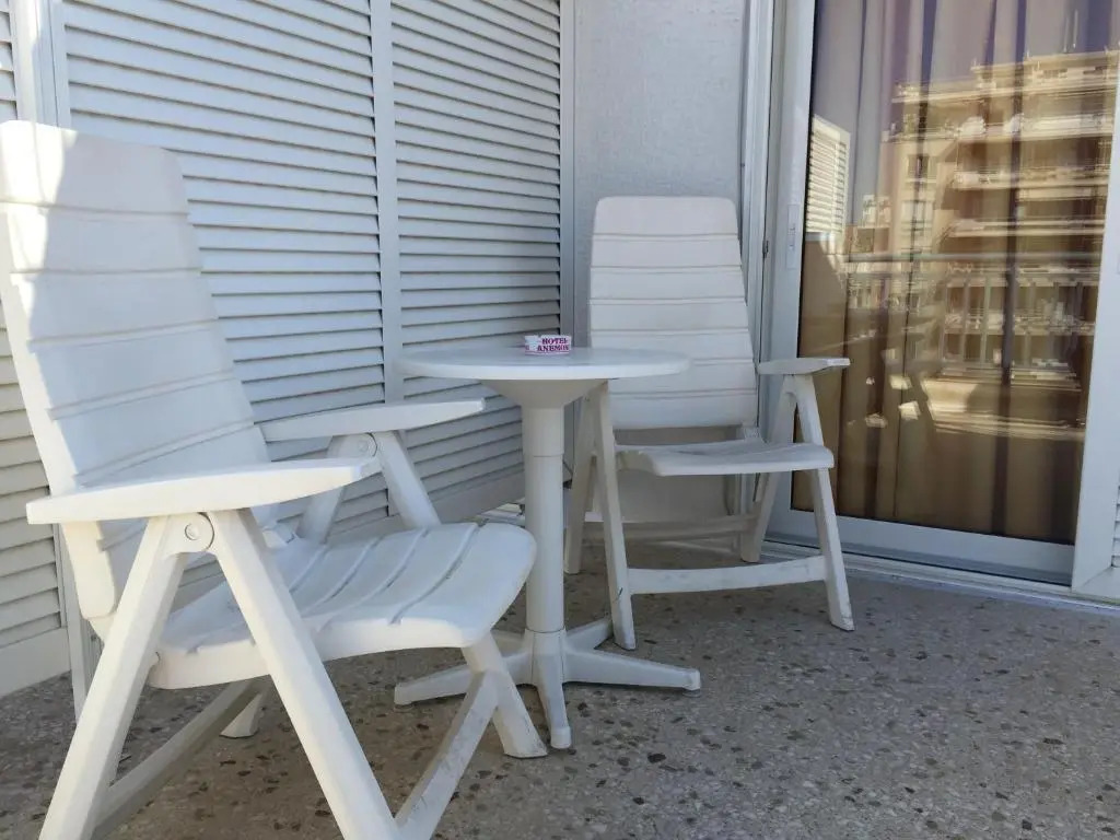 Anemoni Piraeus Hotel