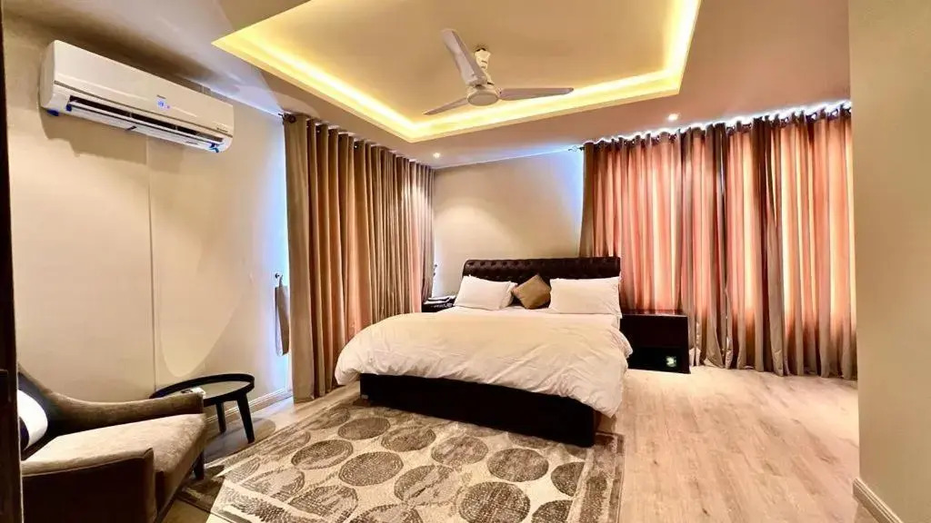 2 Bed Royal