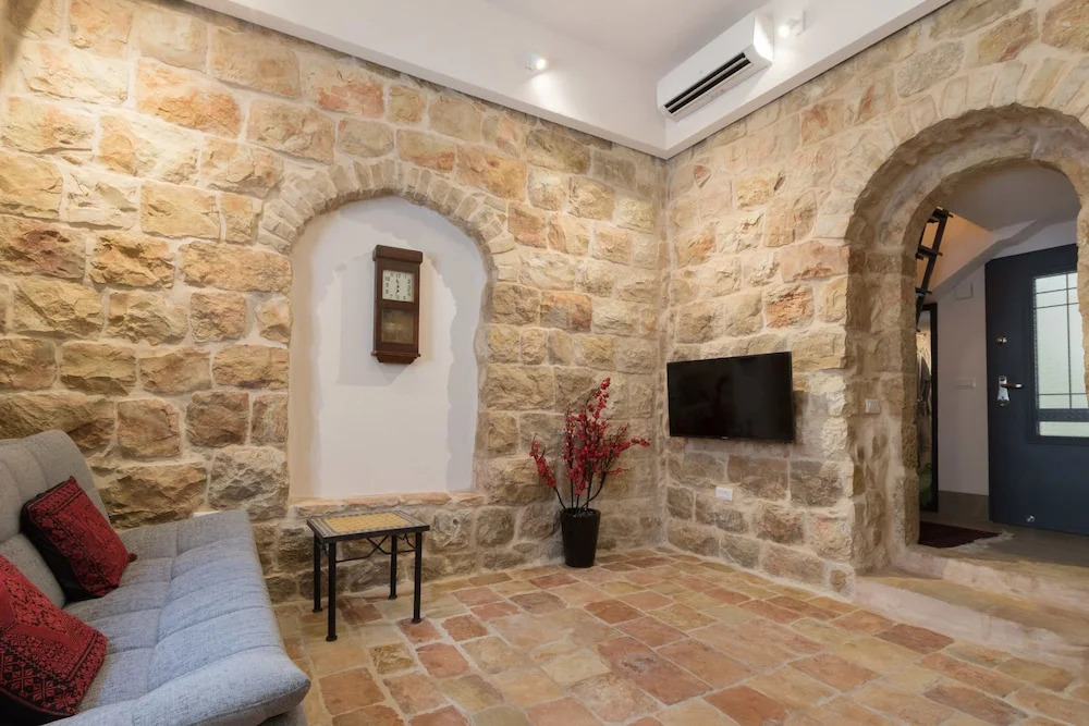 Best Location Jerusalem Stone Apartment