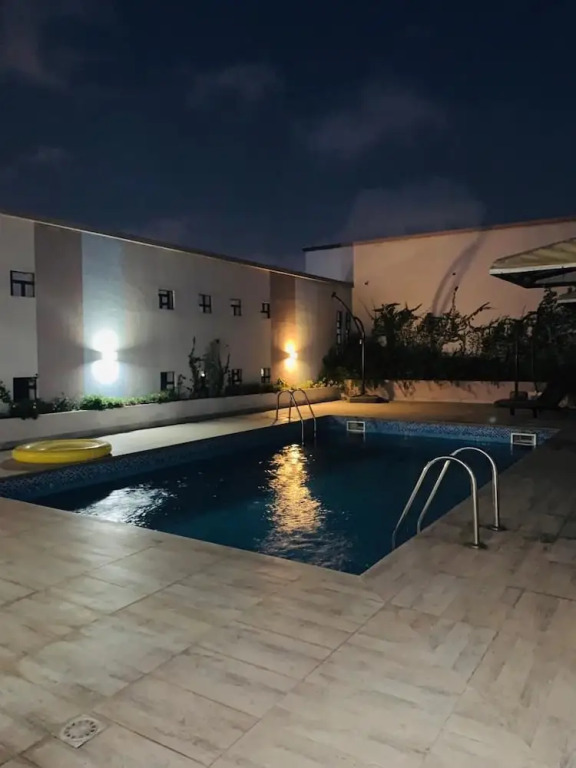 Akua Luxury Suite Sapphire Courts