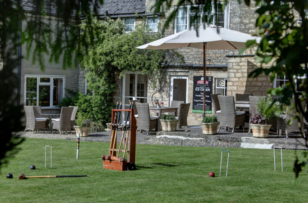 Отель Pettifers Freehouse