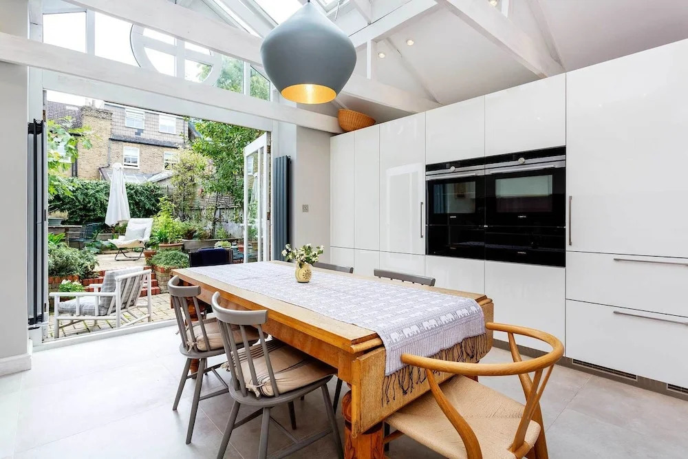 Classic Contemporary