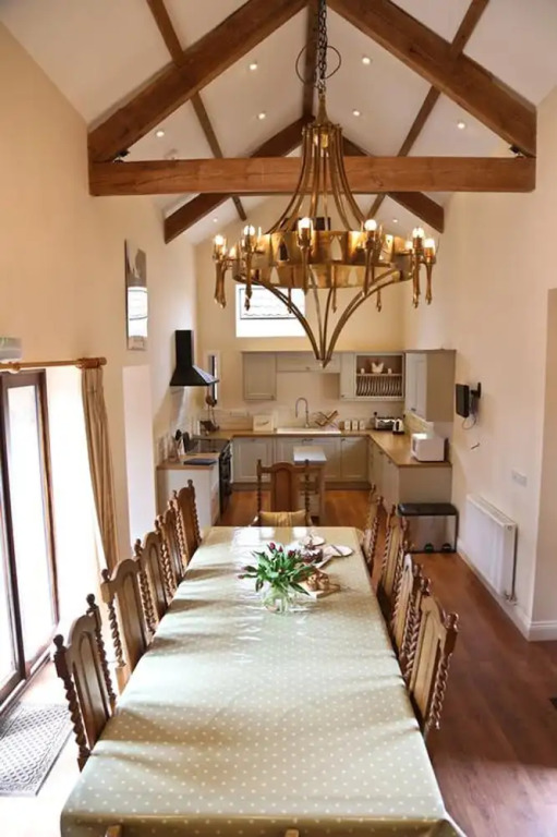 Muddifords Court