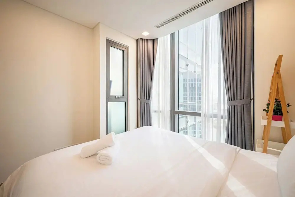 The Emerald Suites at Landmark 81