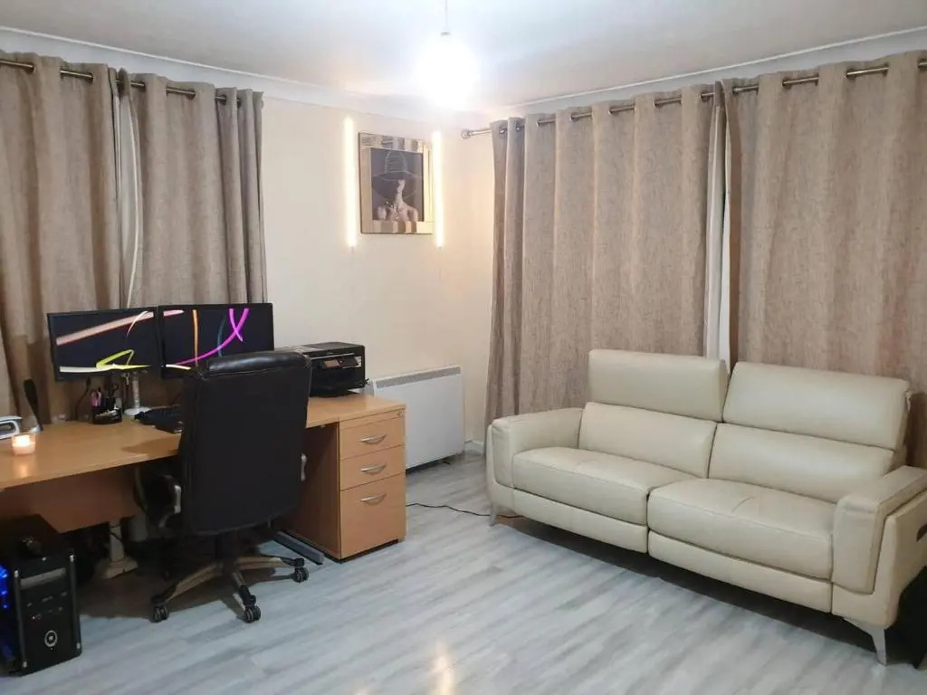 Your Home Away From Home in Leeds - on the Ring Rd