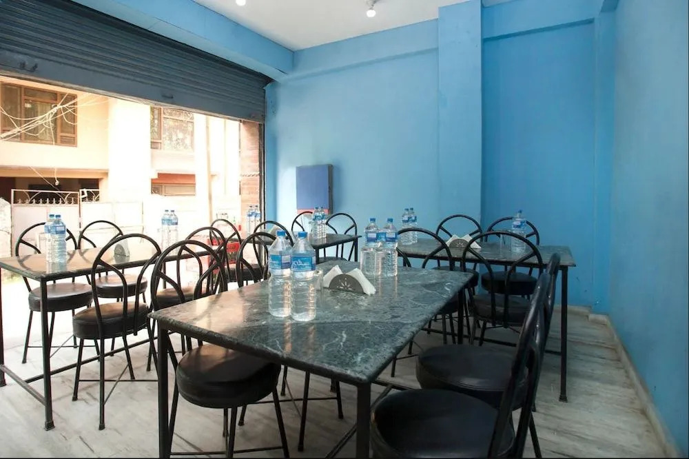 SPOT ON 398 Hotel Maansarobhar