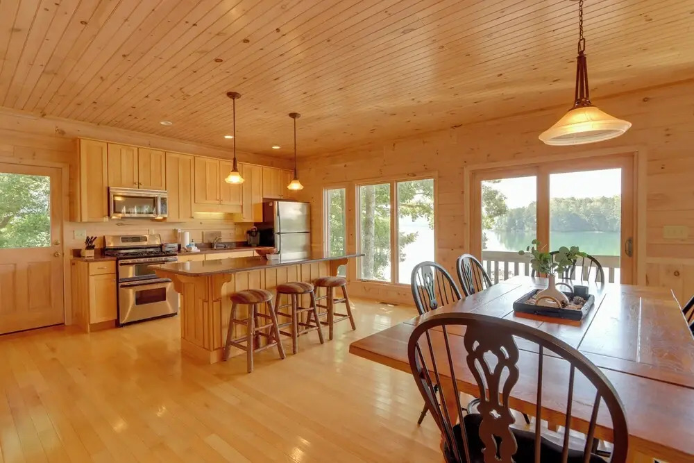 Mountain View Cabin on Lake Blue Ridge: Hot Tub