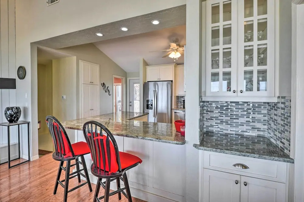 Sunny Florida Home w/ Decks & View, Steps to Beach