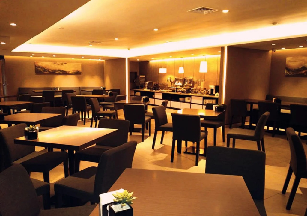 如家精选酒店(青岛八大关太平角公园地铁站店)