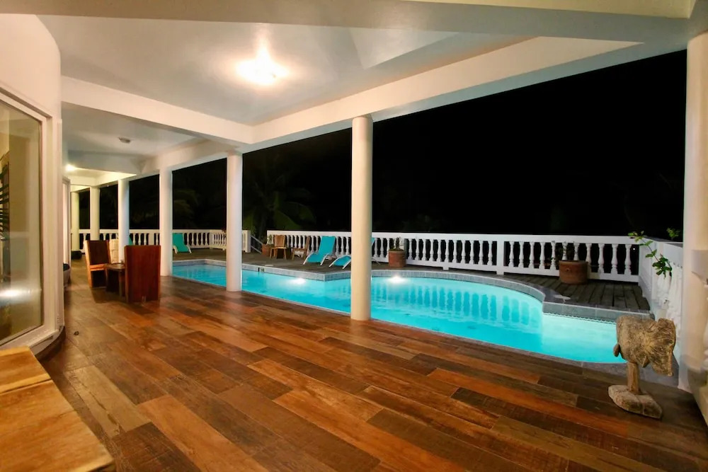 Villa Aurora Estate