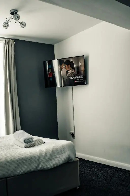 Dealhouse Apartments 10