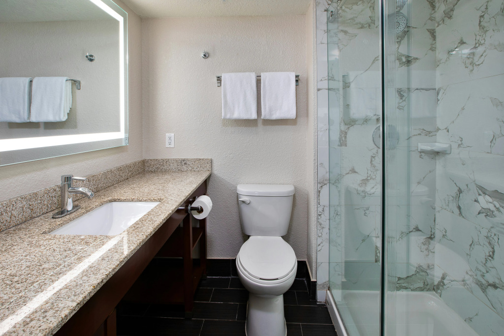 Holiday Inn Express & Suites Eden Prairie - Minneapolis by IHG