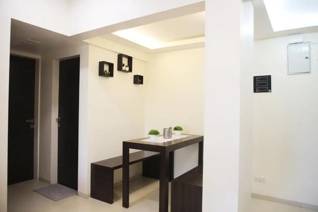 Lite Stays - Vile Parle East