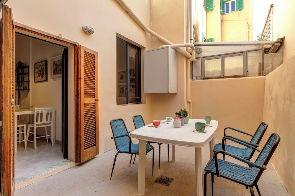 Casine Apartment by Mamo Florence