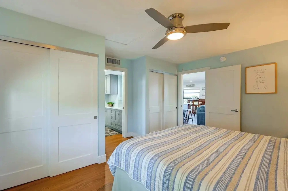 Riverside Marco Island Condo: Pool & Marina Access