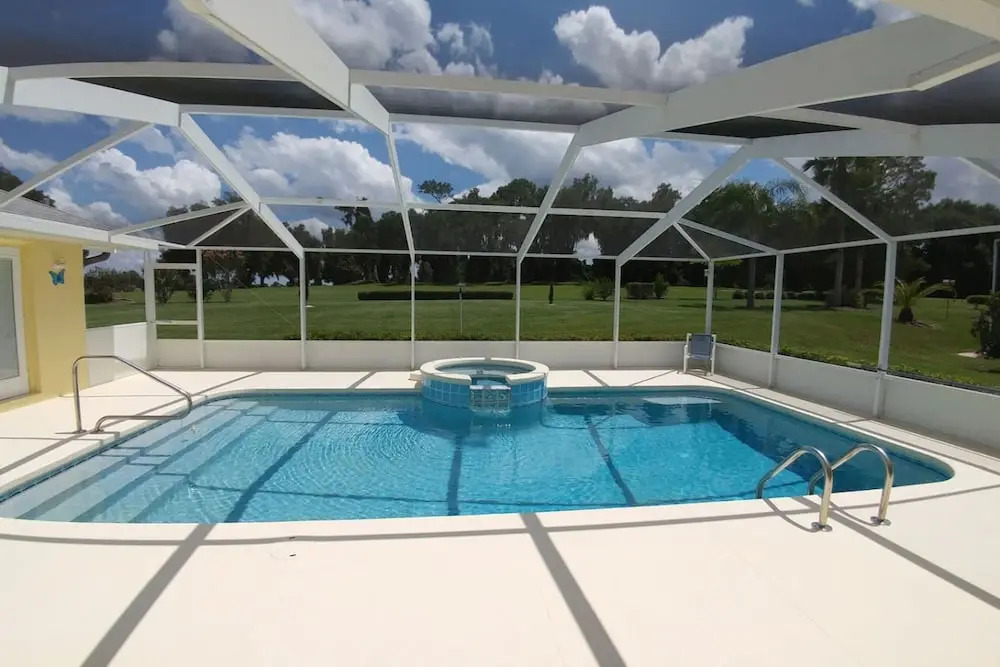 Villa Lovie Charming 4-bed 3-bath With Pool spa