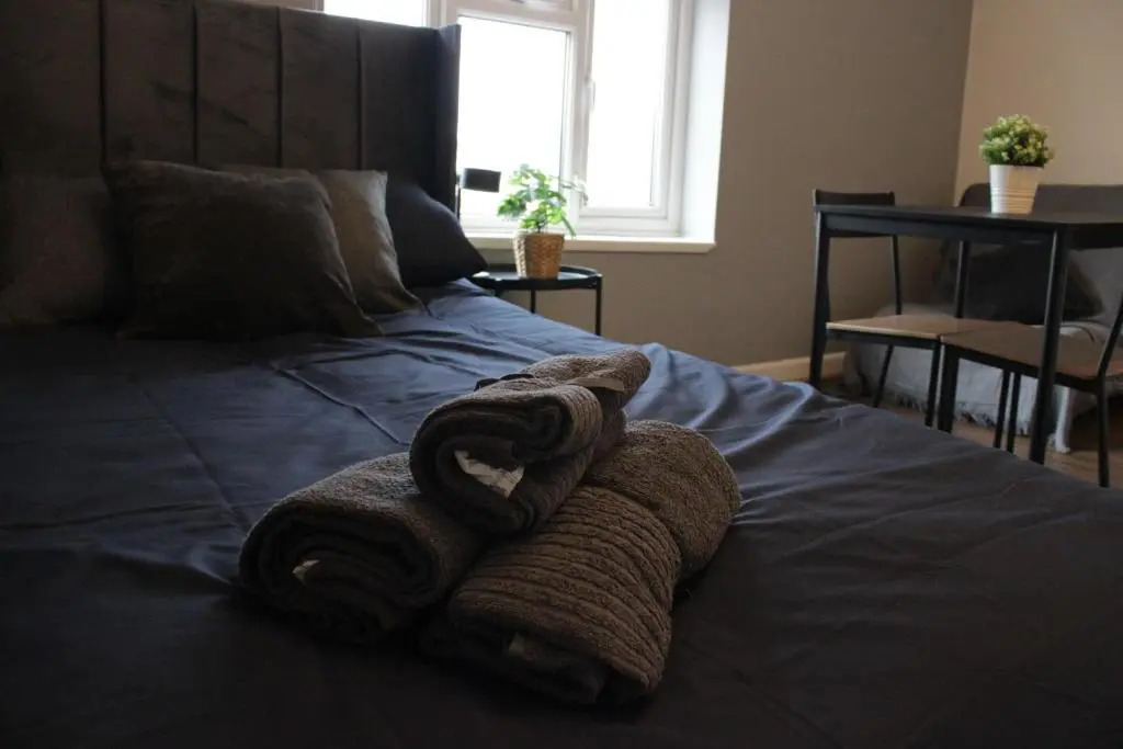 Superb Studio Flats in City Centre