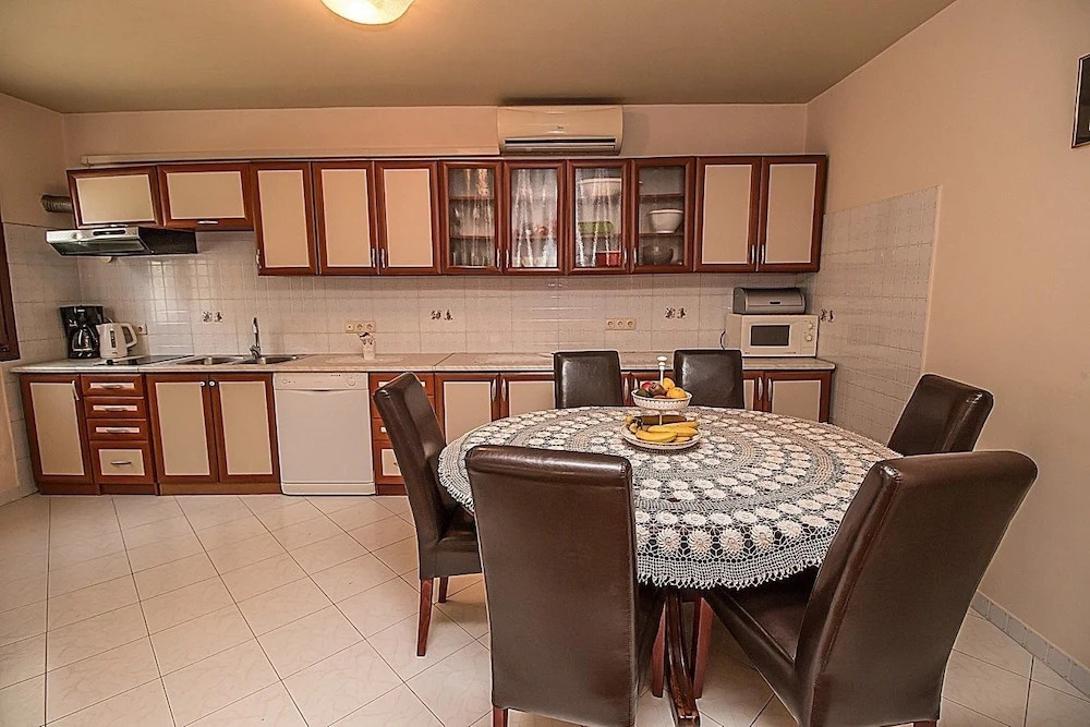 Villa Rose 2