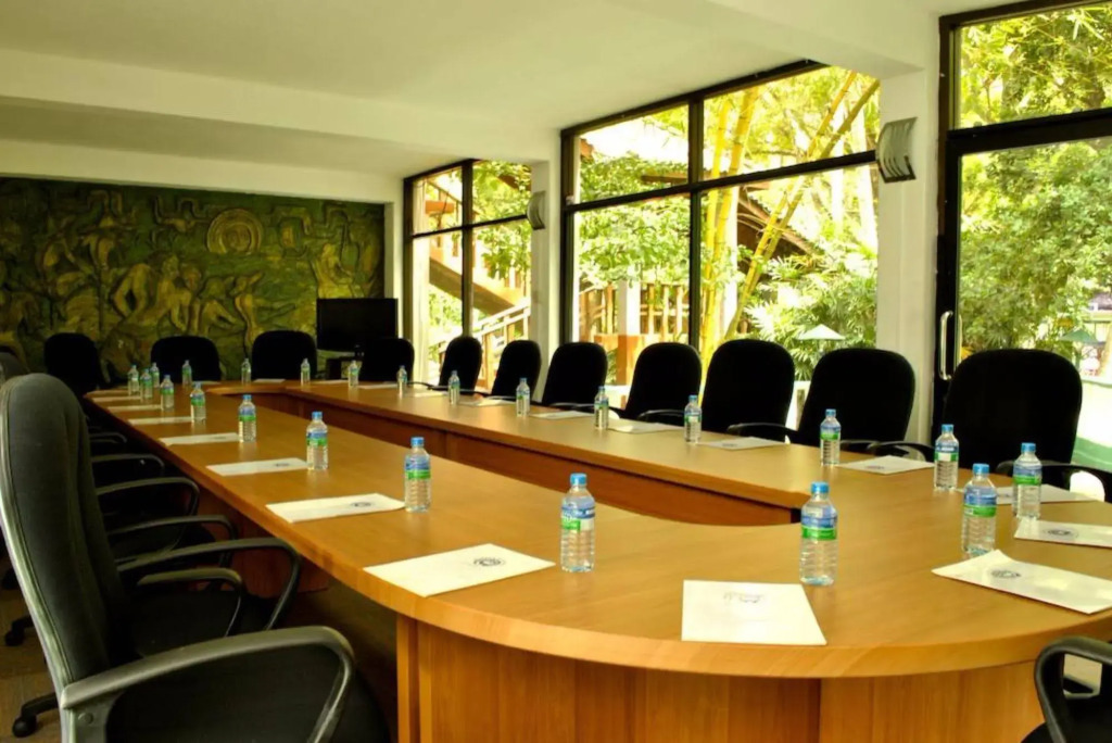 Peacock Beach Resort- Hambantota