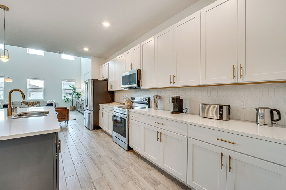 Game Room & Community Perks: Davenport Home!