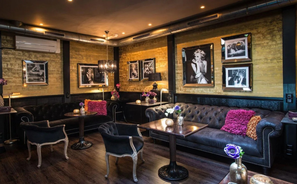 Hotel Sebastians